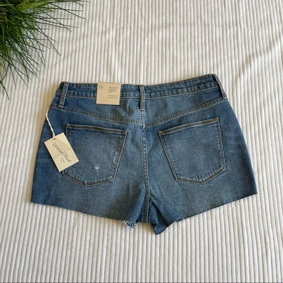 Universal thread high- rise denim shorts - Picture 8 of 13